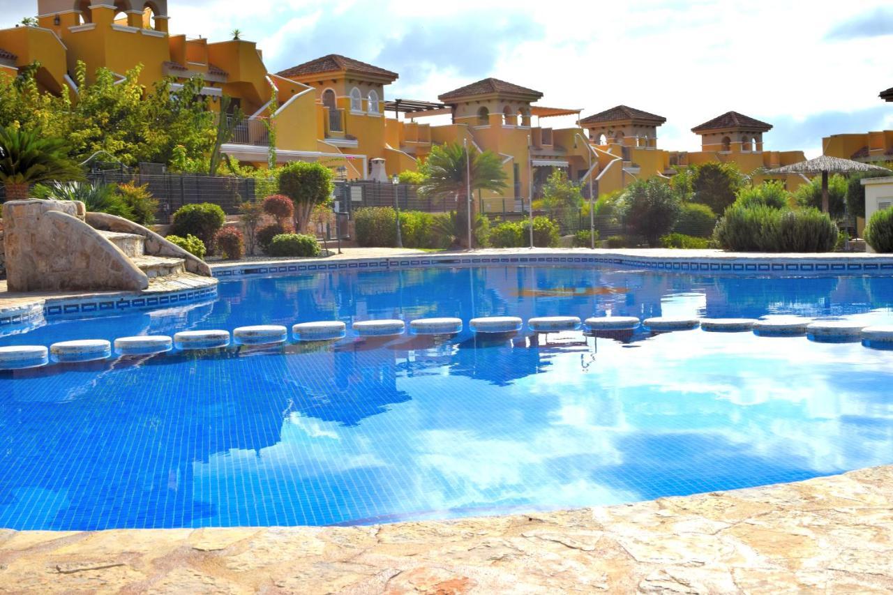 Apartamento Con Hermoso Jardin Y Ac Isla Plana Exterior photo