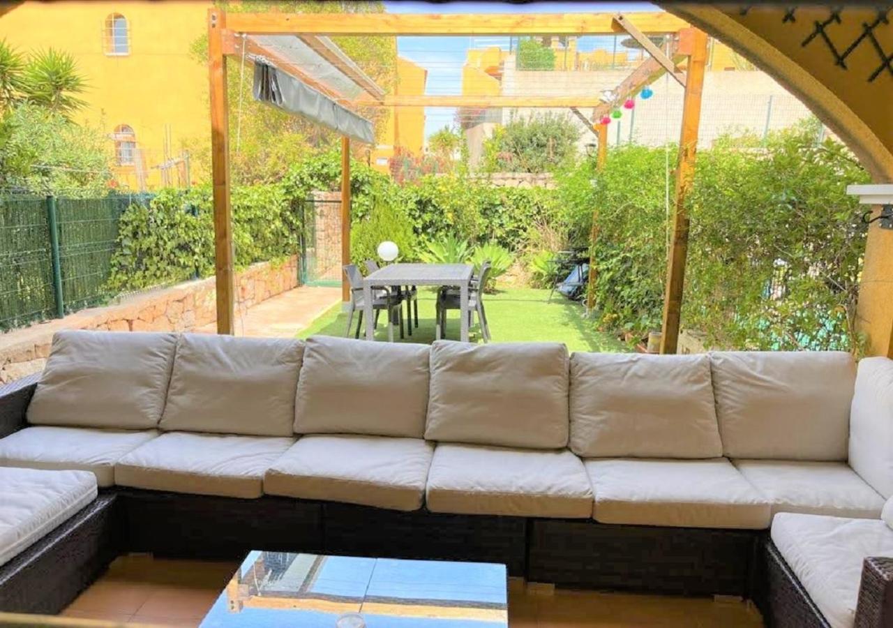 Apartamento Con Hermoso Jardin Y Ac Isla Plana Exterior photo